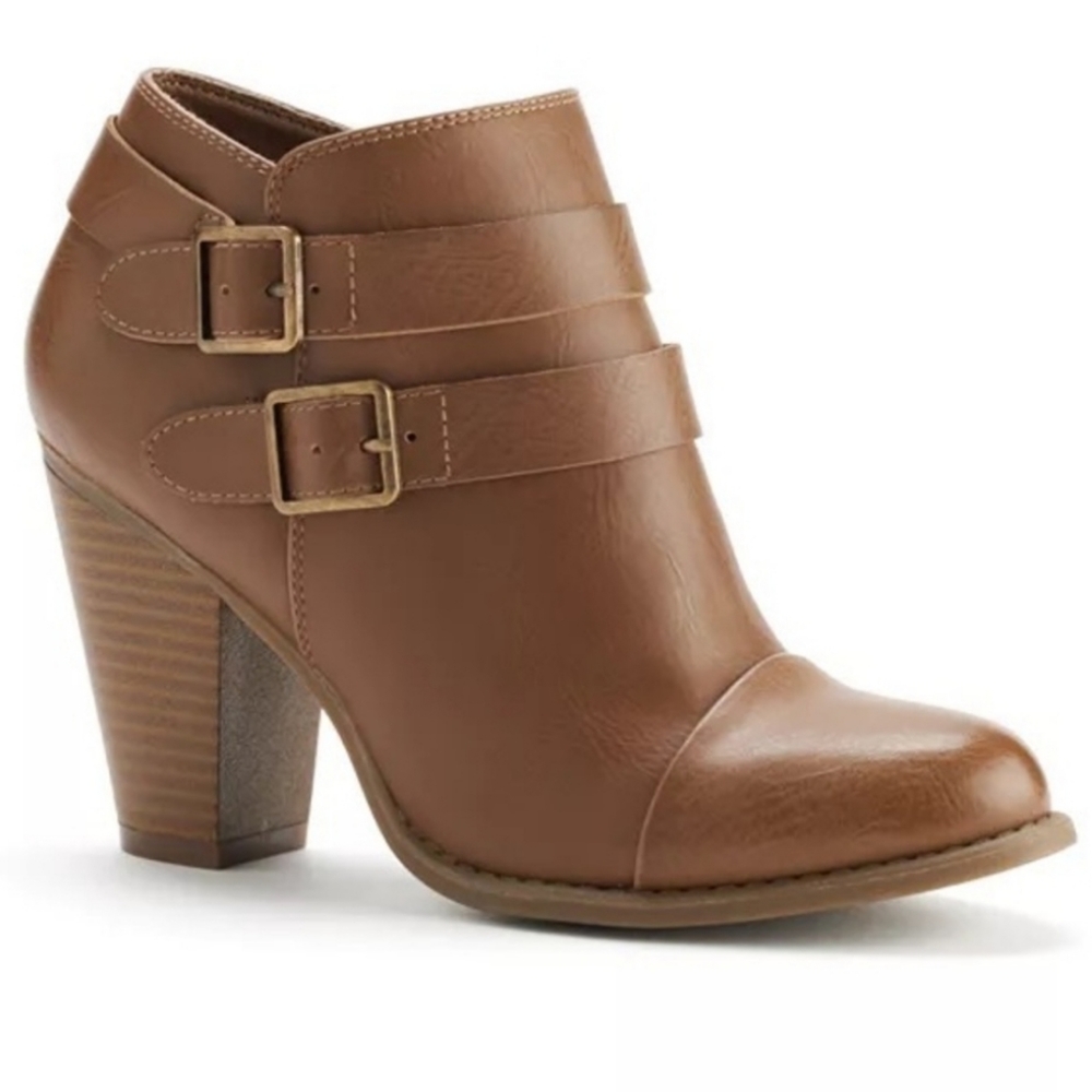 LC lauren Conrad Ankle boot heels